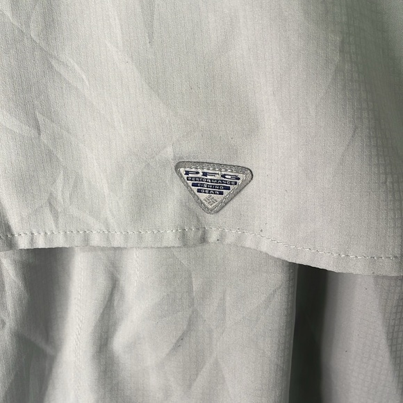 Columbia PFG Omni-Shade Light Weight Light Gray Clip Button-Up Shirt Size Small - Picture 8 of 12